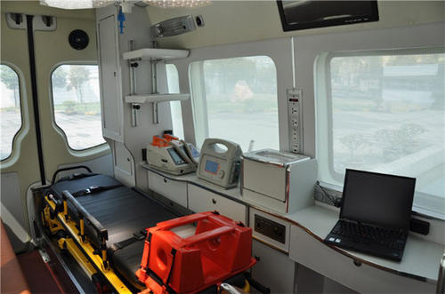 沅江市救护车内部
